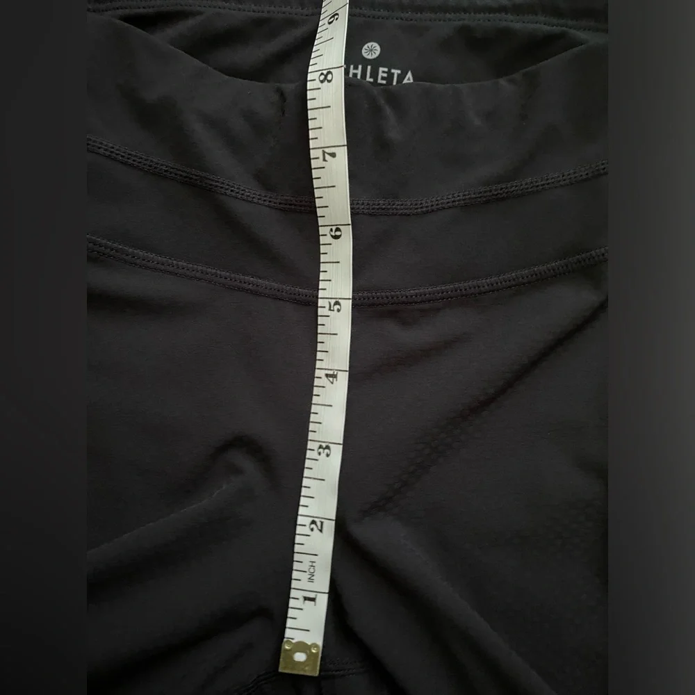 Athleta Be Free Dobby Knicker Capri Leggings Women's Small Black Activewear Crop - Picture 10 of 12